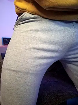 Pokazy przed kamerką – Joylopez_fit