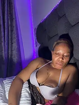 RainBougie's Live XXX Chat