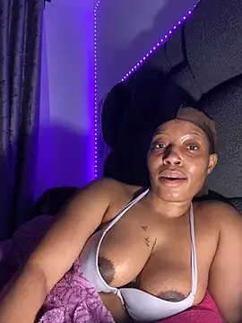 RainBougie's Live XXX Chat