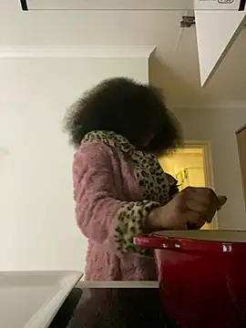 RainBougie's Live XXX Chat