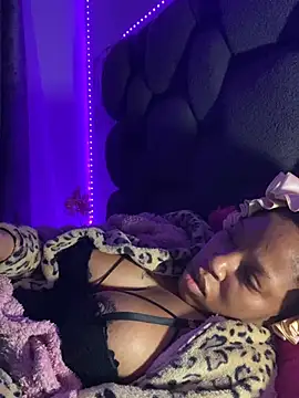 RainBougie Live XXX-Chat