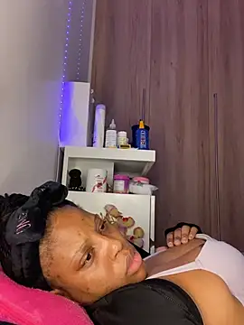 RainBougien Live XXX chat
