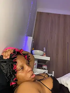 RainBougie's Live XXX Chat