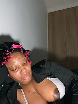 Czat XXX na żywo – RainBougie