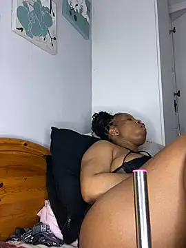 Chat +18 de RainBougie ao vivo