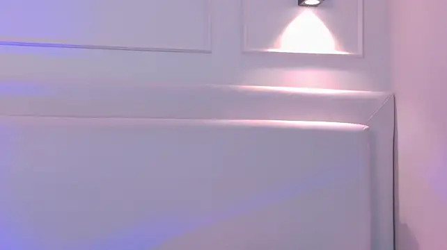 NaomiKlarc's Live XXX Chat