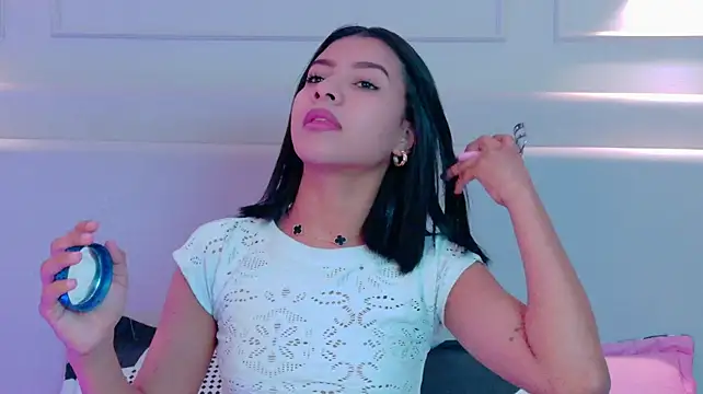 NaomiKlarc 网络视讯表演