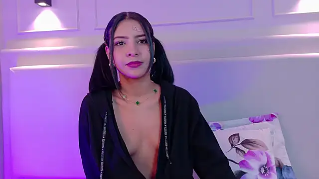 Chat XXX en directo de NaomiKlarc