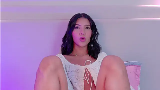 NaomiKlarc's Live XXX Chat