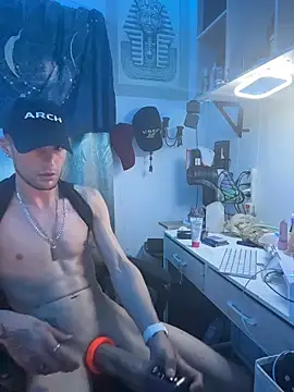 Trystan_Spellman Show in webcam