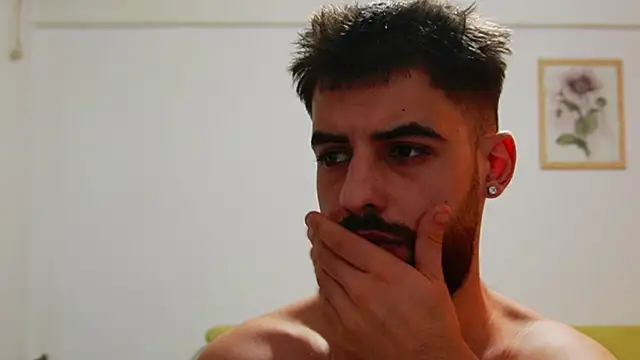 HairyRobxxx: διαδικτυακό σόου στην κάμερα