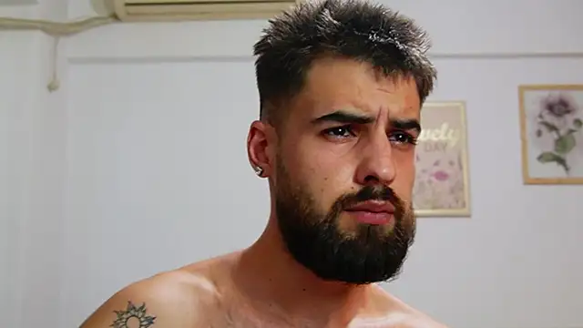 HairyRobxxx: вебкам-шоу