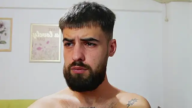 HairyRobxxx: вебкам-шоу