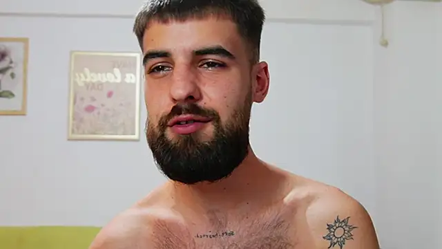 HairyRobxxx Webcam show