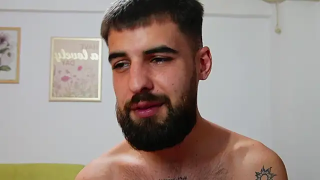 HairyRobxxx 网络视讯表演