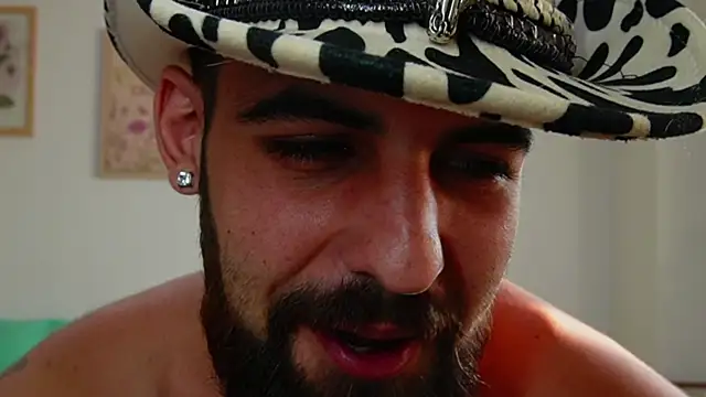 Show webcam de HairyRobxxx