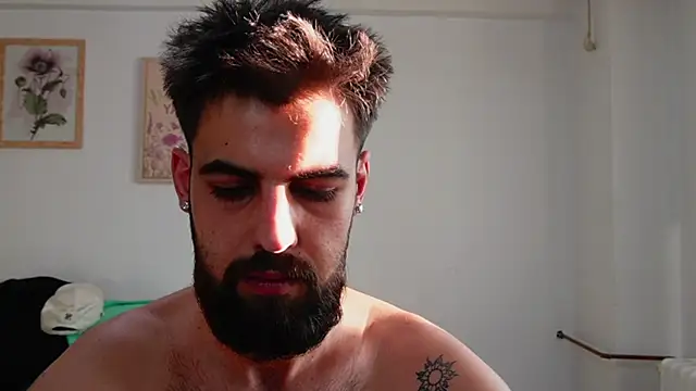 HairyRobxxx's Webcam Show
