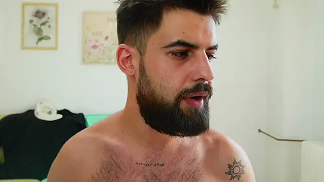 HairyRobxxx Adlı Modelin Web Kamerası Şovu