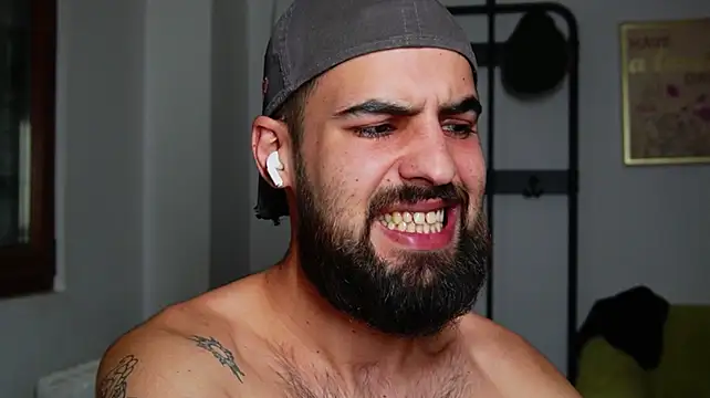 HairyRobxxx: διαδικτυακό σόου στην κάμερα