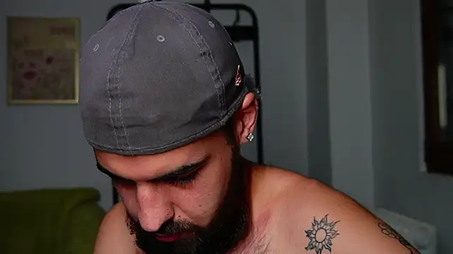 HairyRobxxx Adlı Modelin Web Kamerası Şovu