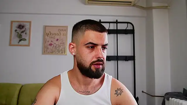 Show de HairyRobxxx na webcam