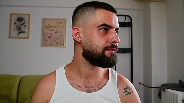 HairyRobxxx Adlı Modelin Web Kamerası Şovu