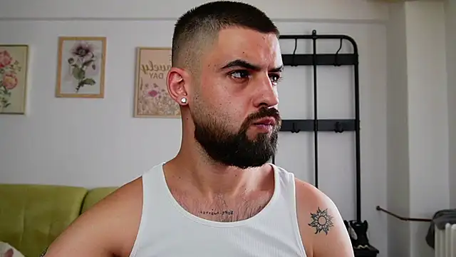 HairyRobxxx Webcam Show