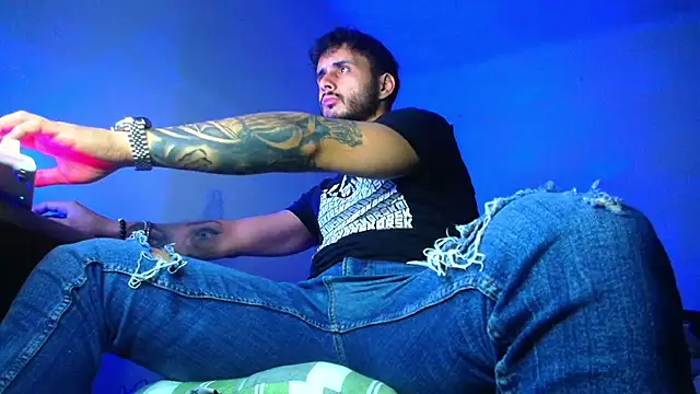 XanderCage99 Webcam-Show