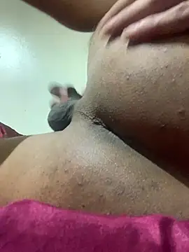 Show modela 1Arabboy2 na web-kameri
