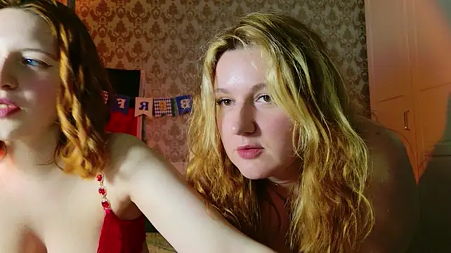 Mikka_Blush's Webcam Show