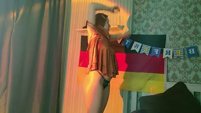 Pokazy przed kamerką – Mikka_Blush