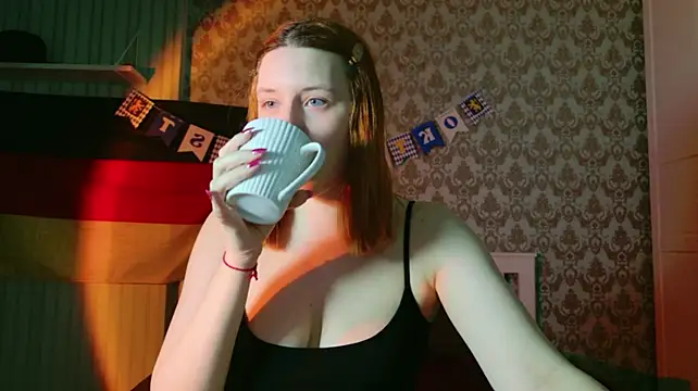 Chat XXX en directo de Mikka_Blush
