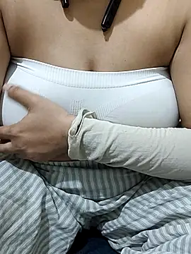 عرض كام mallupriyapriya