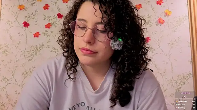 Chat XXX en directo de Charlotte__Miller