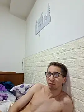MattedOdobenus Show in webcam