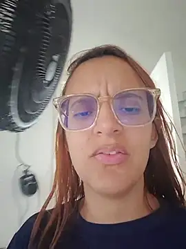 Show de AliceRuivinha2 na webcam