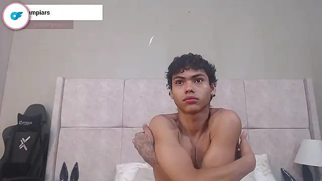 adam_piarse01 Webcamshow