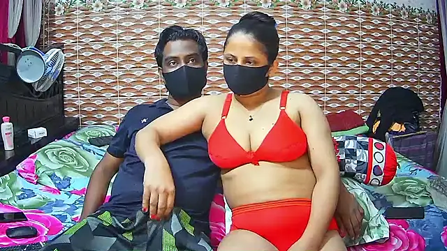 Younger_Couples webcam show