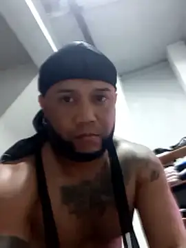 Show modela loisadria na web-kameri