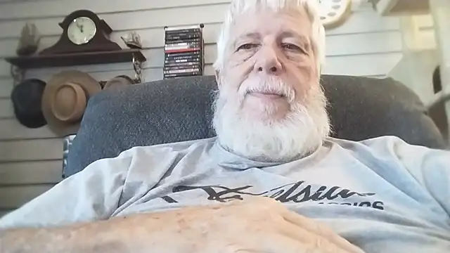 הופעת וובקאם של HornyTexanHere