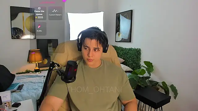 Thom_Ohtani Pertunjukan Webcam