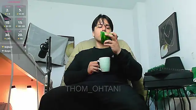 Thom_Ohtani Webcam-Show