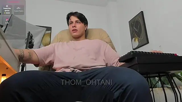 Thom_Ohtani: вебкам-шоу