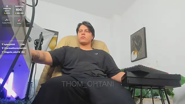 Thom_Ohtani Webcamshow