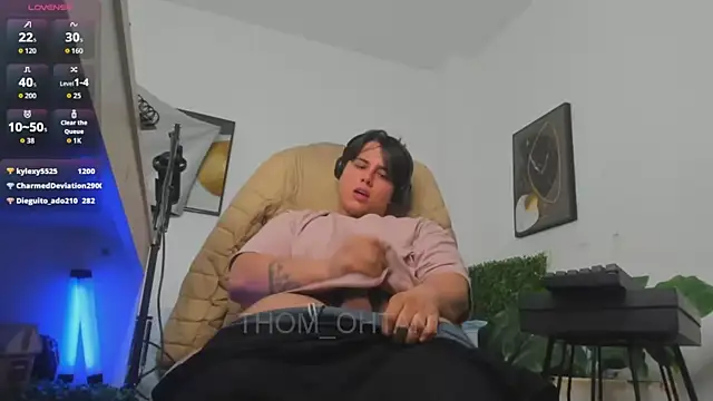 Thom_Ohtani Adlı Modelin Web Kamerası Şovu