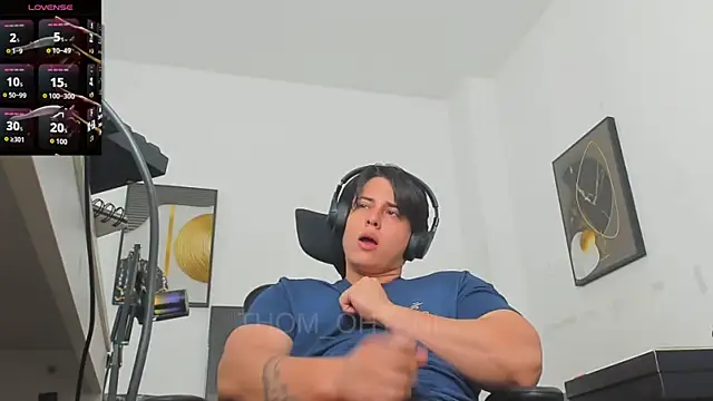 Thom_Ohtani Pertunjukan Webcam