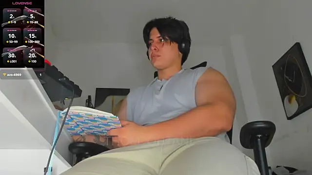 Thom_Ohtani's Live XXX Chat