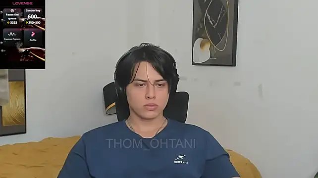 Thom_Ohtani Pertunjukan Webcam