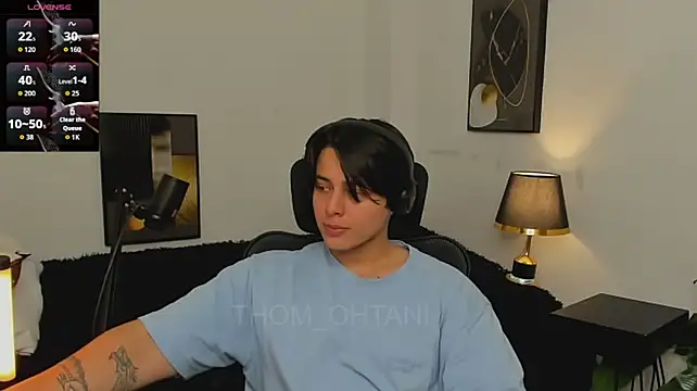 Show modela Thom_Ohtani na web-kameri