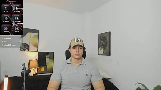 Show modela Thom_Ohtani na web-kameri